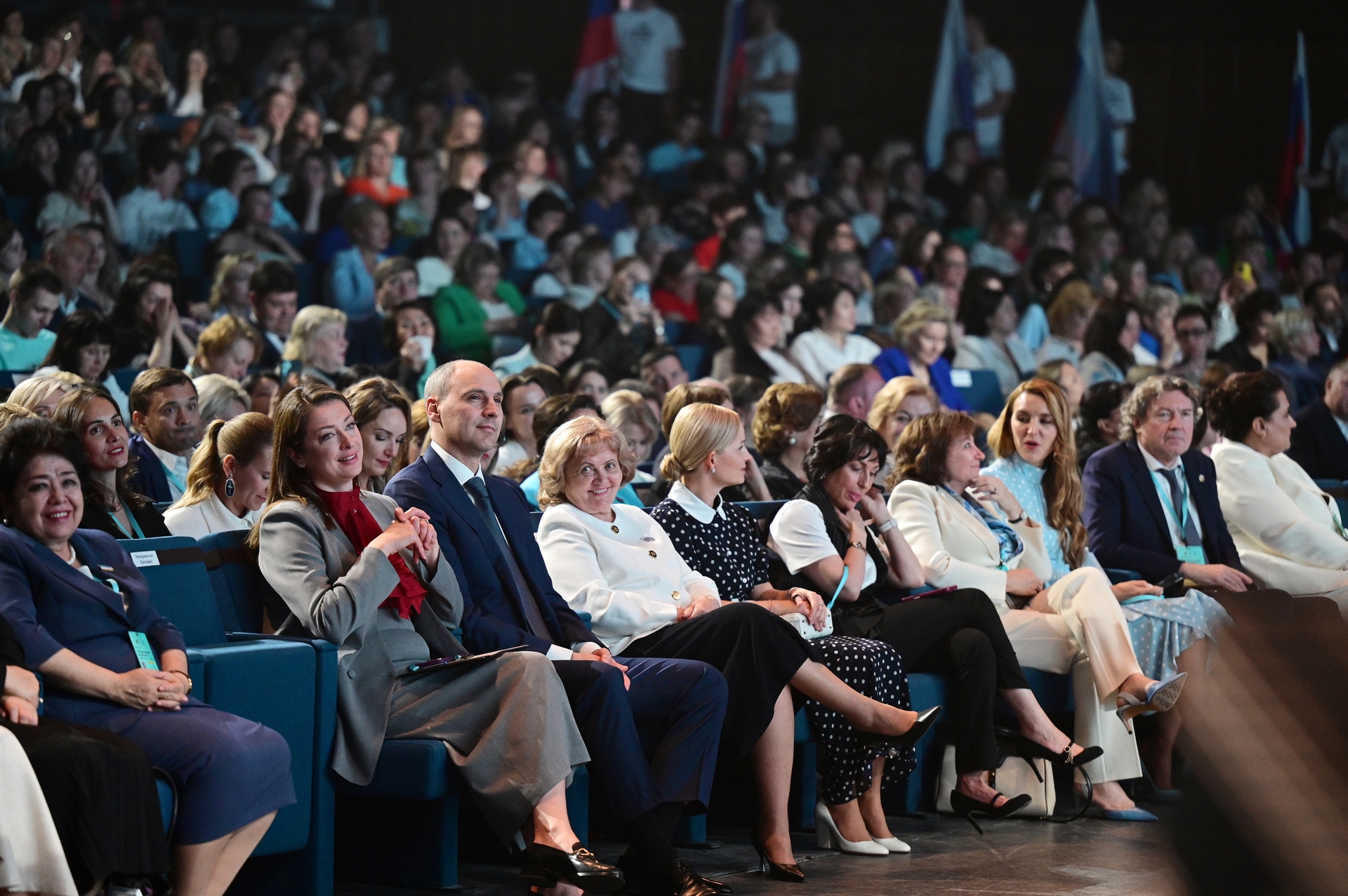 Денис Паслер поприветствовал участниц и гостей Международного женского форума